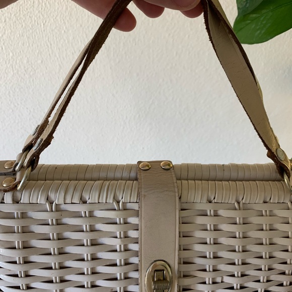 Vintage faux wicker purse - Picture 7 of 7